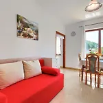 Apartment Elvi - Uma106 By Interhome