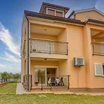 Apartment Tom With Terrace