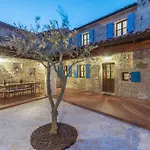 Heritage Villa Croc