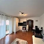 Apartment Sandal