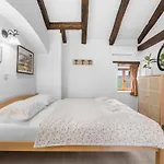 Adorable Apartment San Rocco 2