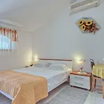 Apartments In Banjole/Istrien 34757