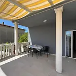 Apartmani Marin