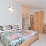 Apartments Mira 1293