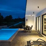 Villa Kalu 2