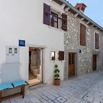 Adorable Apartment San Rocco 2