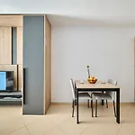 Supreme Studio Apartment Bijoux