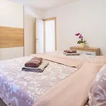 Apartmani Jolly Porec: Blizu Centra I Mora