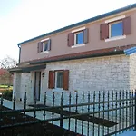Apartment Robi