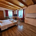 Studio And Room Agroturist
