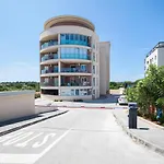 Monte Paradiso Sun Apartment