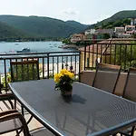 Apartment Ivo Near The Sea