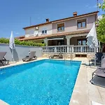 Holiday House Monte Grande