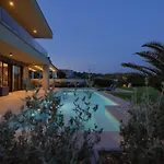 Villa Scala Pomer-Sea View