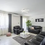 Villa Bozac In Cukrici - Haus Fuer 6 Personen