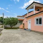 Apartment Orhidea In A Peaceful Place