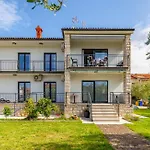 Apartment Olive Garden Medulin I