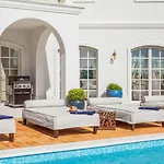 Villa Presidential