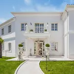 Villa Presidential