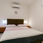 Amoroso Apartment 200M From Sea