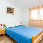 Apartment Valbandon 7352A