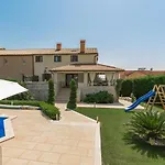 Villa Anabel With Pool