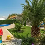 Villa Anabel With Pool