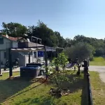 Apartment Dari
