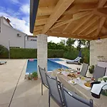 Apartment Maja For Max 5 Persons With Pool Porec Gulici, Pet Friendly