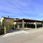 Apartments House Anna For Max 13 Persons In Porec, Pet Friendly