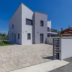 Holiday Home Villa Isabela - Prc423 By Interhome