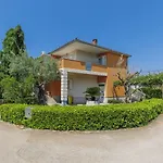 Apartment Villa Alba-2 By Interhome
