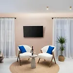 Twins Amphitheatre Apartments