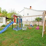 Apartment Pineta In Village Valbandon