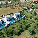 Villa-Osmium Galizana