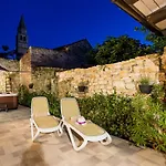 Casa Mario-Charming Stone House With Jacuzzi