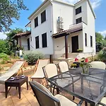Apartment In Medulin With Garden