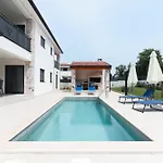 Dream Apartments With Pool - Porec