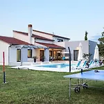 Beautiful Villa Eva With Private Pool Near The Beach