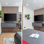 Modern & Warm Studio Near Arena