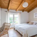 Cozy And Charming Villa In Tinjan