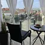 Giovanna Apartment With Terrace And Free Parking