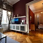 Lovely Apartment In Strict Center Of Pula