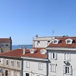 Apartment Summer Cave In Porec Center