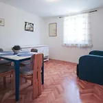 Apartment La Traviata With Parking