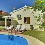 Holiday Home In Banjole With Private Pool