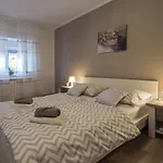 Holiday House With Private Pool And Balcony