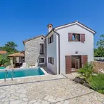 Boutique Villa With Pool And Sun Loungers In Peresiji