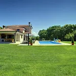 Spacious Villa With Pool And Parasol In Rovinj