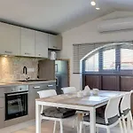 Modern Holiday Home In Medulin With Pool